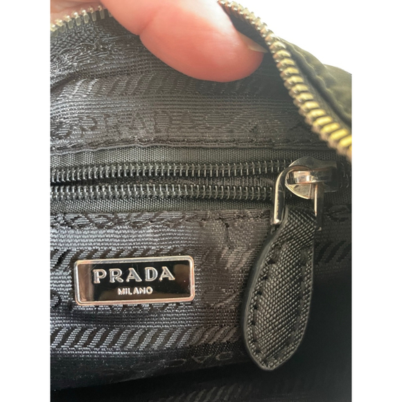 Authentic PRADA RE-Edition 2005 Shoulder Bag 1BH204 Black Nylon #36634584 - Picture 10 of 15